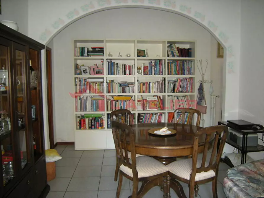 Immagine 1 di Appartamento in vendita  a Arezzo