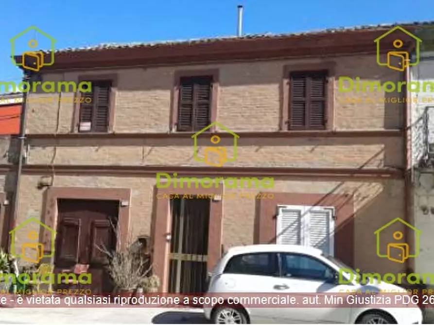 Immagine 1 di Appartamento in vendita  in Frazione Saltara - Via Furlo 33 a Colli Al Metauro
