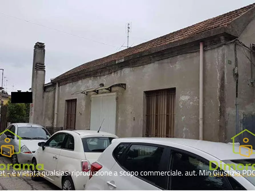 Immagine 1 di Magazzino in vendita  in Frazione localit? Tre Ponti - Strada di Ciarciano 1 a Pesaro