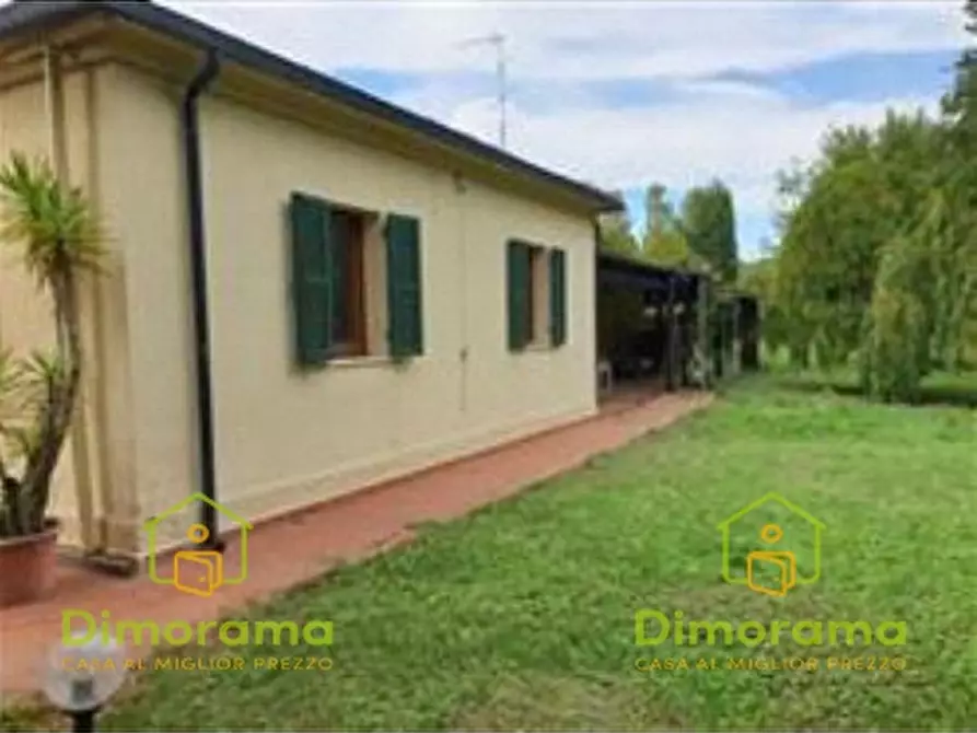 Immagine 1 di Appartamento in vendita  in Quartiere Sterpettine - Via Cesanense 11 a Mondolfo