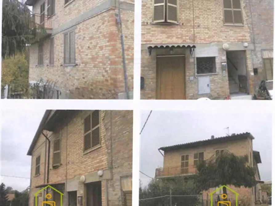 Immagine 1 di Appartamento in vendita  in VIA SAN BERNARDINO a Urbino