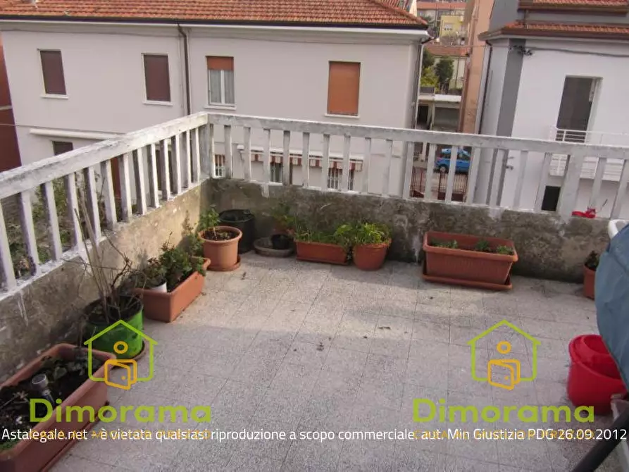 Immagine 1 di Appartamento in vendita  in Via Martiri di Fragheto 27 a Pesaro