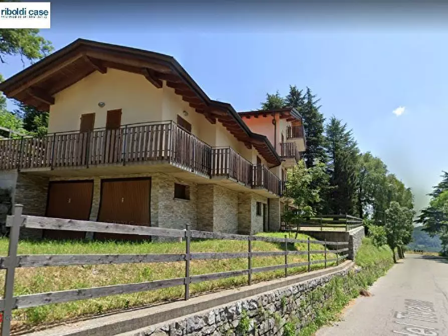 Immagine 1 di Villa in vendita  in TIVANO a Barni