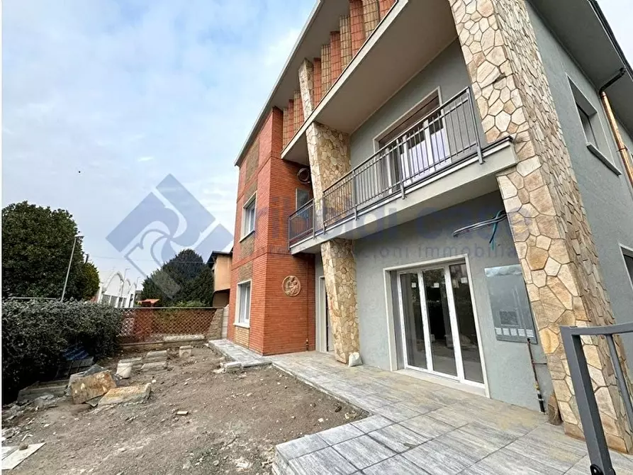 Immagine 1 di Appartamento in vendita  in VIA TORRICELLI a San Giorgio Su Legnano