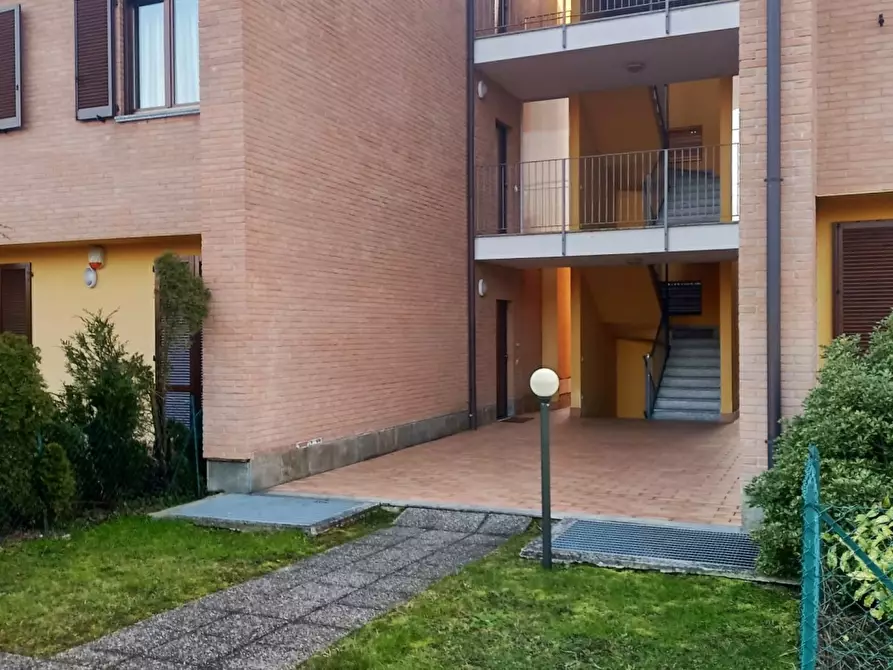 Immagine 1 di Appartamento in vendita  in Via Roma a Merone