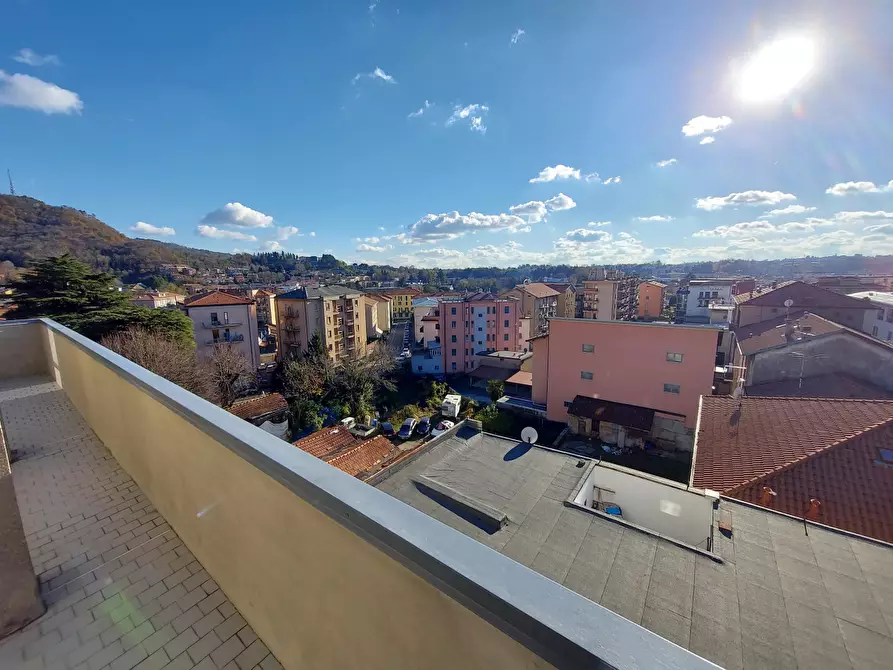 Immagine 1 di Attico in affitto  in PIAZZA CAMERLATA a Como