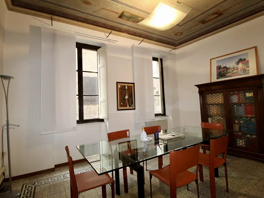 Immagine 1 di Ufficio in affitto  a Siena