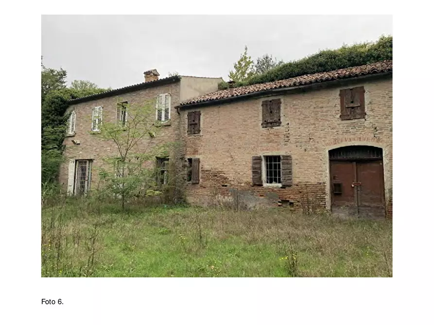 Immagine 1 di Terreno edificabile in vendita  a Ferrara