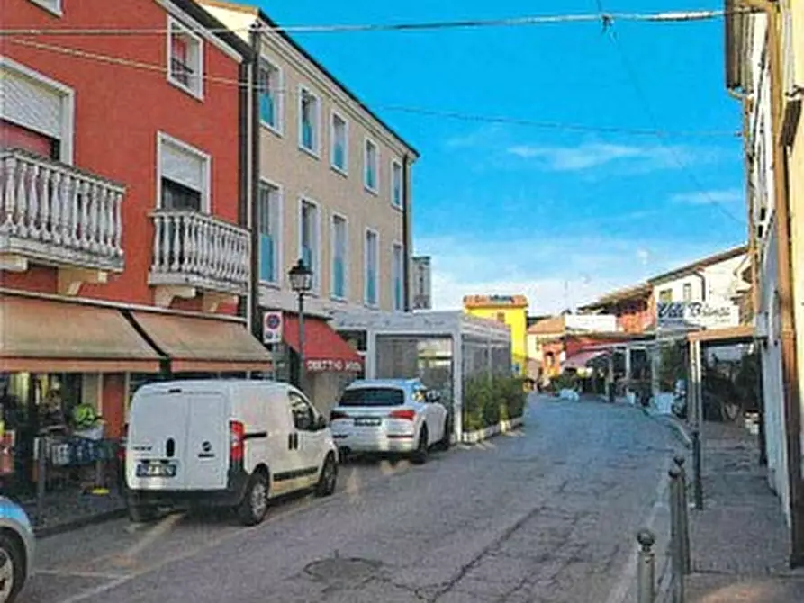 Immagine 1 di Palazzo in vendita  in Via C.Battisti a Goro