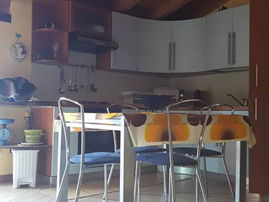 Immagine 1 di Appartamento in vendita  a Esino Lario