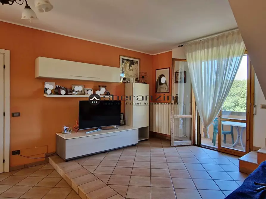 Immagine 1 di Appartamento in vendita  in via di villa giulia a Fano