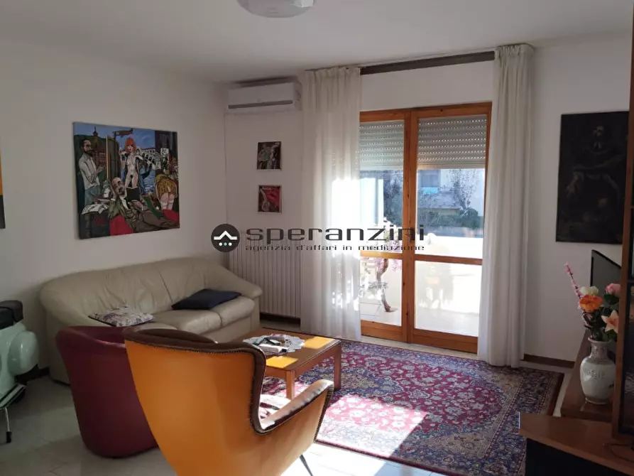 Immagine 1 di Appartamento in vendita  in via fossombrone a Fano