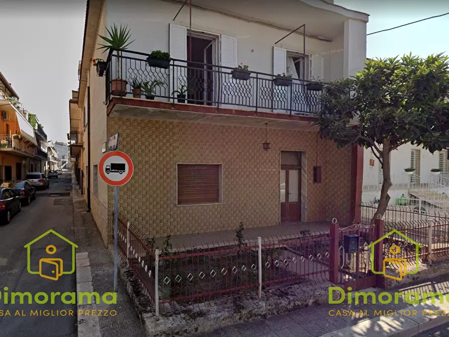 Immagine 1 di Appartamento in vendita  in Via Giacomo Leopardi  39 a Binetto