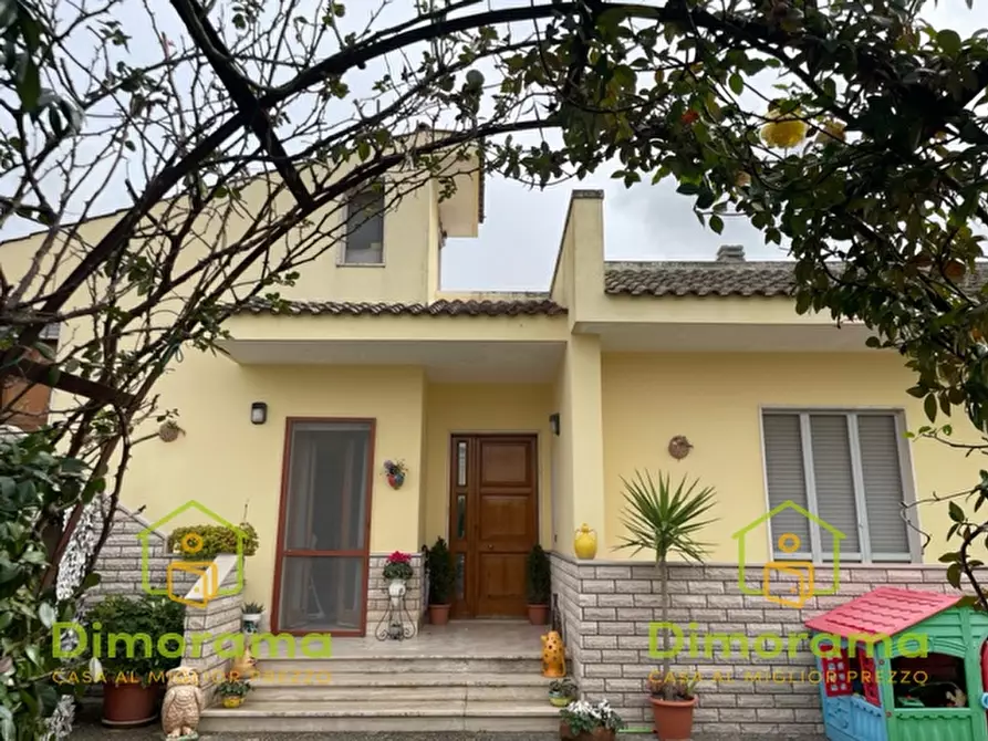 Immagine 1 di Villa in vendita  in VIA CIMABUE N.5 a Lecce