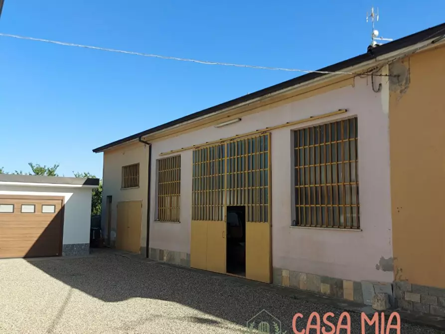 Immagine 1 di Casa indipendente in vendita  in via roma a Agazzano