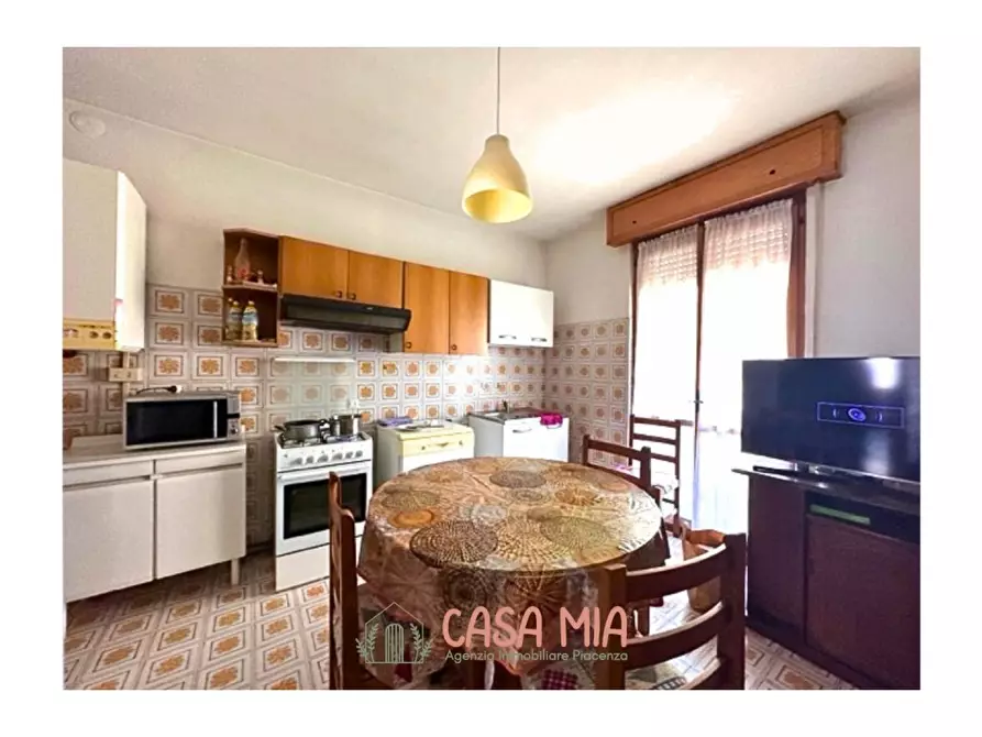 Immagine 1 di Appartamento in vendita  in via mamago roso a Agazzano