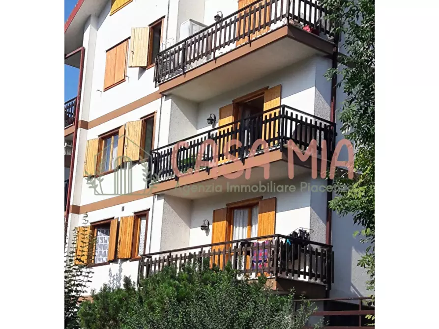 Immagine 1 di Appartamento in vendita  in Viale Circonvallazione a Ferriere