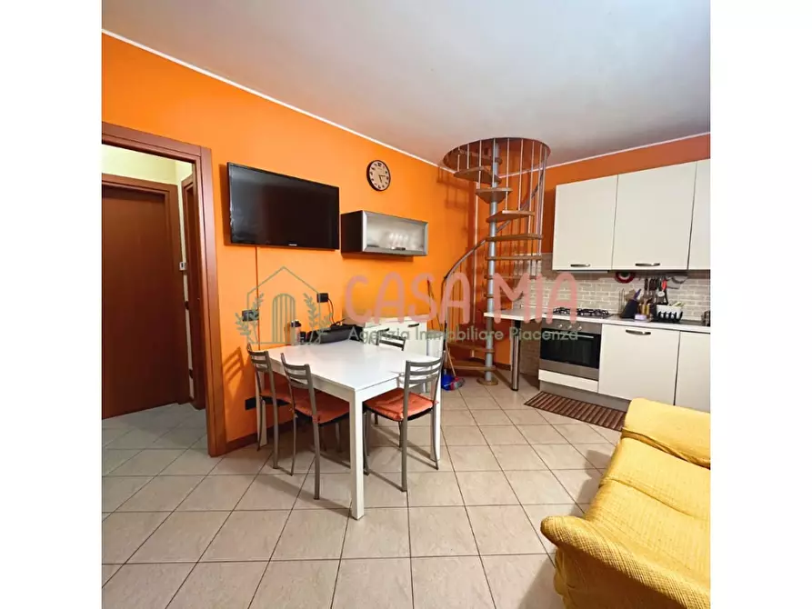Immagine 1 di Appartamento in vendita  in via faustini a Agazzano