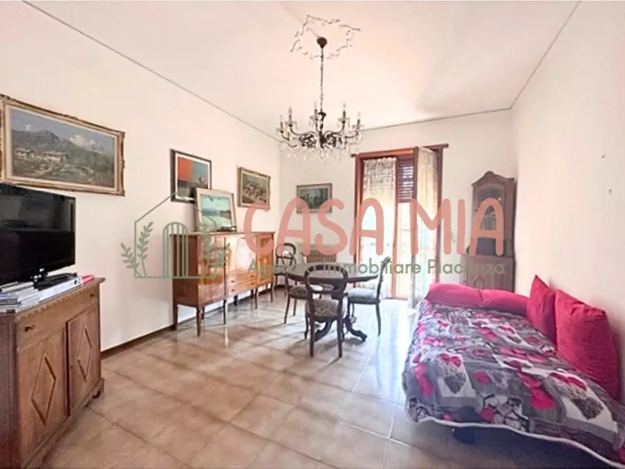 Immagine 1 di Appartamento in vendita  in via fulgosio a Piacenza