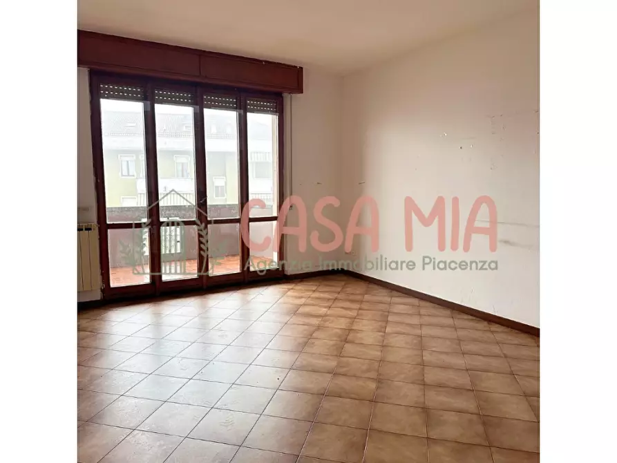 Immagine 1 di Appartamento in vendita  in via pietro nenni a Agazzano