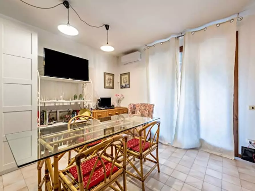 Immagine 1 di Appartamento in vendita  in Via Aureliano a Desenzano Del Garda