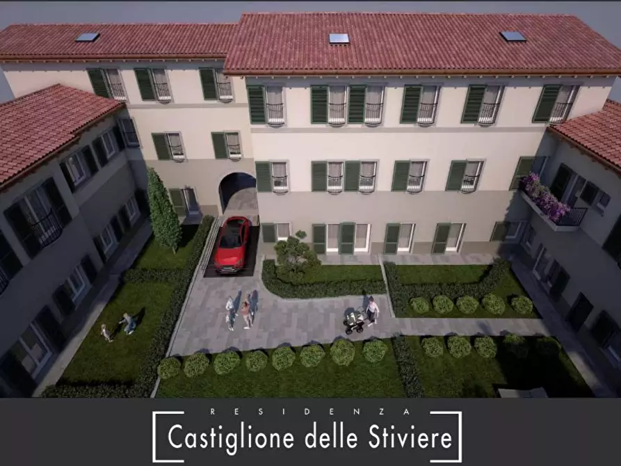 Immagine 1 di Villa in vendita  in Via Sinigallia a Castiglione Delle Stiviere