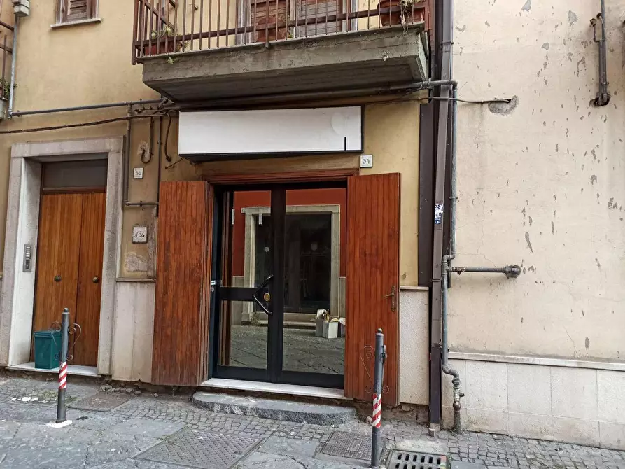 Immagine 1 di Locale commerciale in affitto  in centro storico 0 a Avellino
