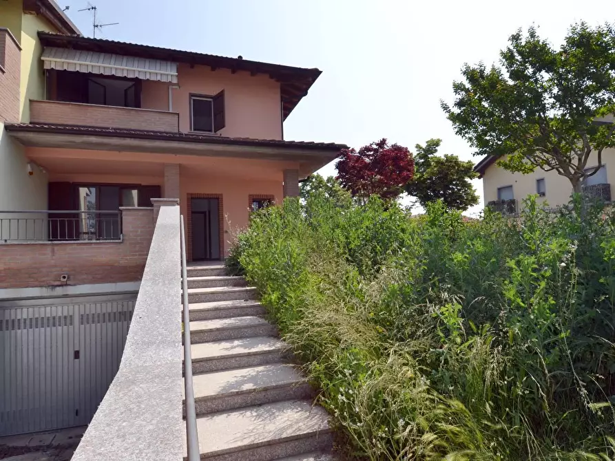 Immagine 1 di Villa in vendita  a Cornegliano Laudense