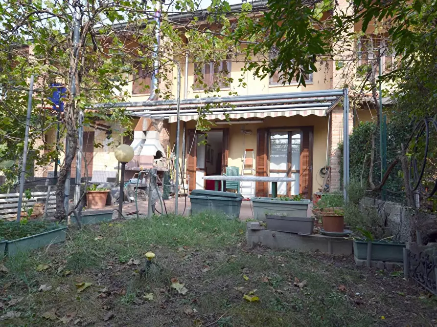 Immagine 1 di Villa in vendita  a Lodi