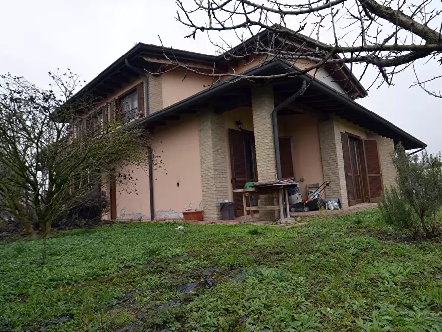 Immagine 1 di Villa in vendita  a Cornegliano Laudense