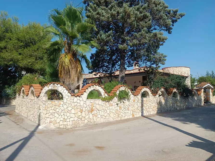 Immagine 1 di Villa in vendita  a Avetrana
