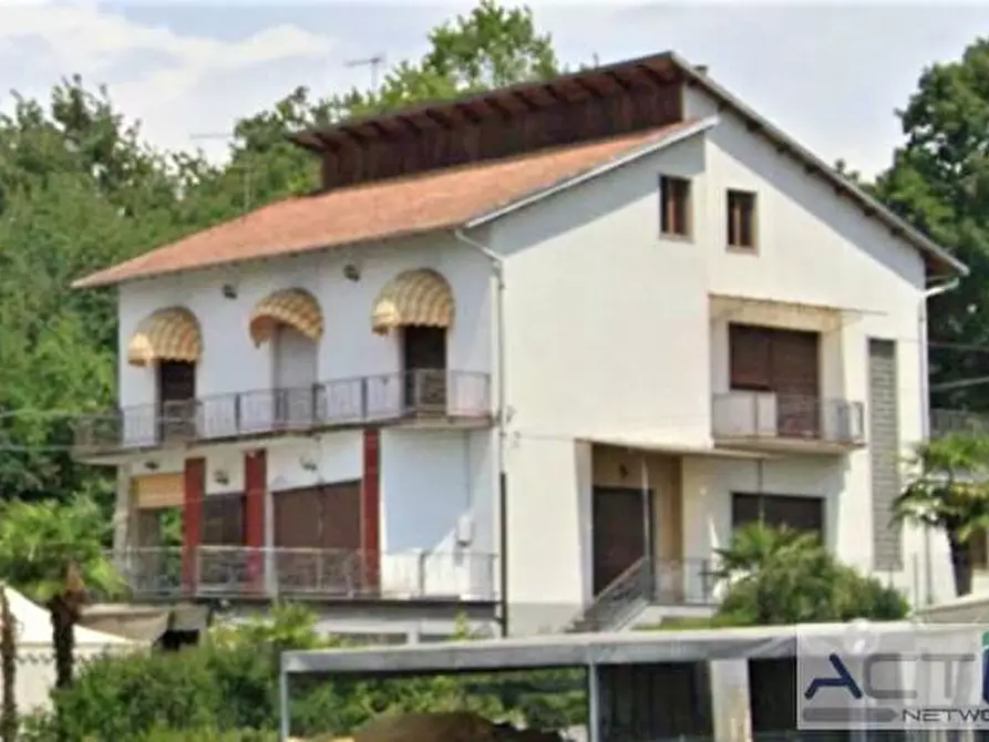 Immagine 1 di Casa indipendente in vendita  in Via Lungo Lago a Viverone