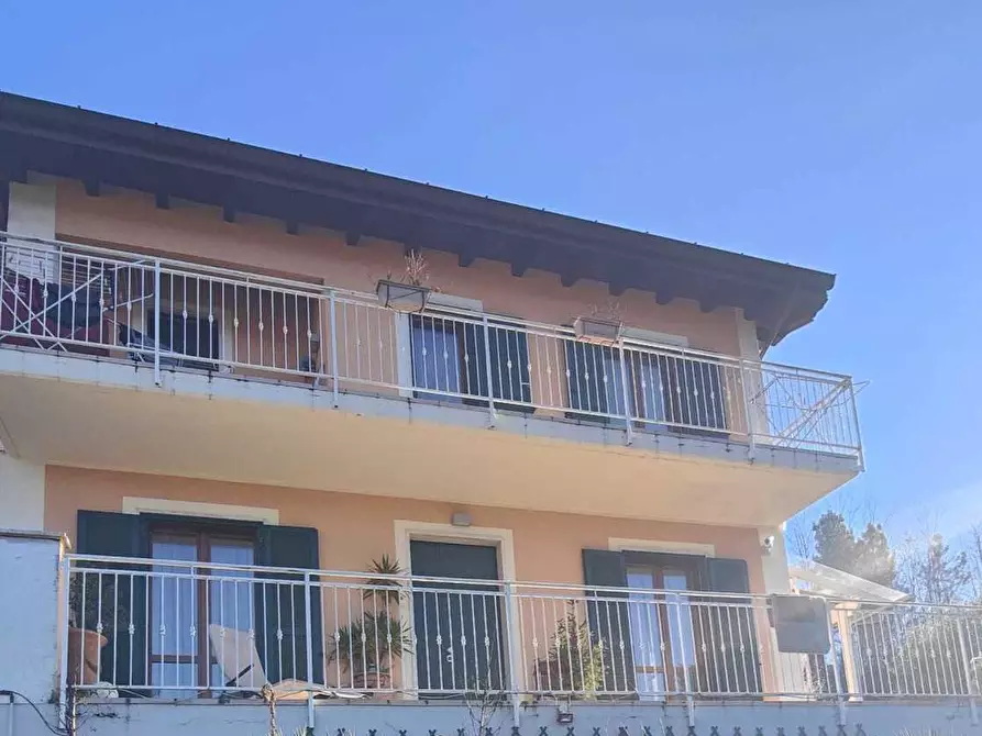 Immagine 1 di Villa in vendita  a Licciana Nardi