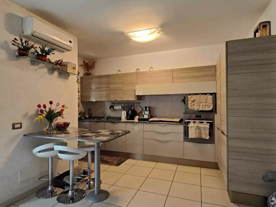Immagine 1 di Appartamento in vendita  a Podenzana