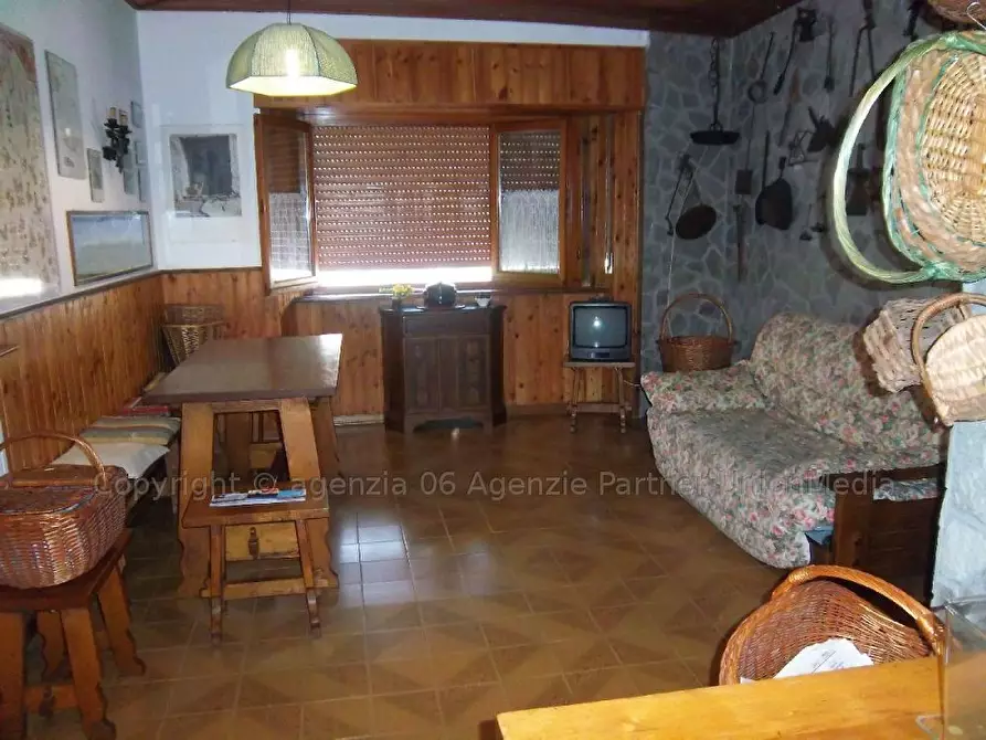 Immagine 1 di Appartamento in vendita  a Sillano Giuncugnano