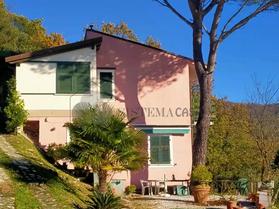 Immagine 1 di Casa indipendente in vendita  in via Bario Baria a Santo Stefano Di Magra