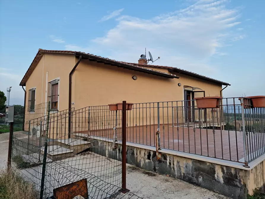 Immagine 1 di Casa indipendente in vendita  a Alviano
