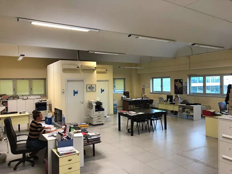 Immagine 1 di Ufficio in affitto  in Via Palmiro Togliatti a Rimini