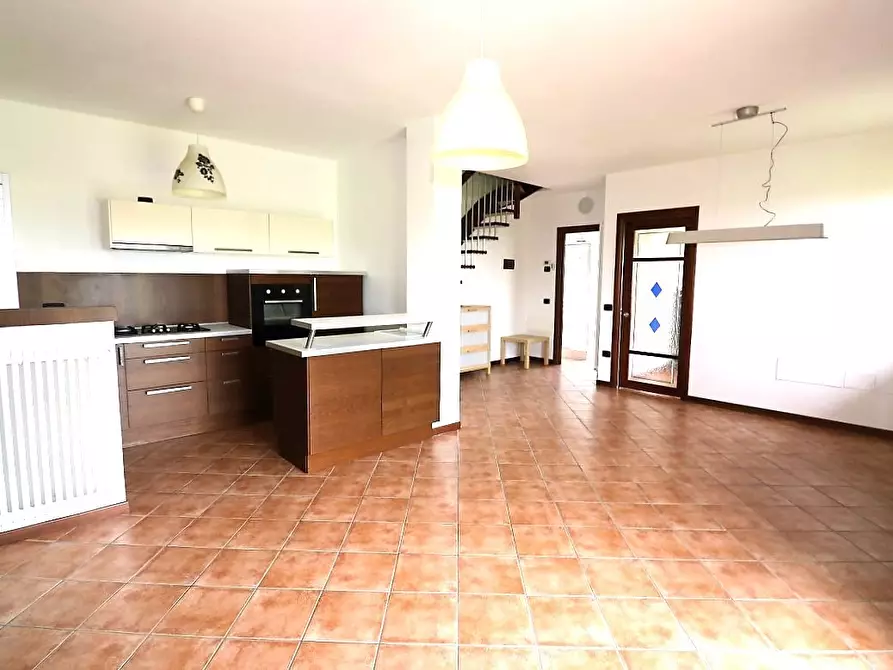 Immagine 1 di Appartamento in vendita  in Strada Langhirano a Parma
