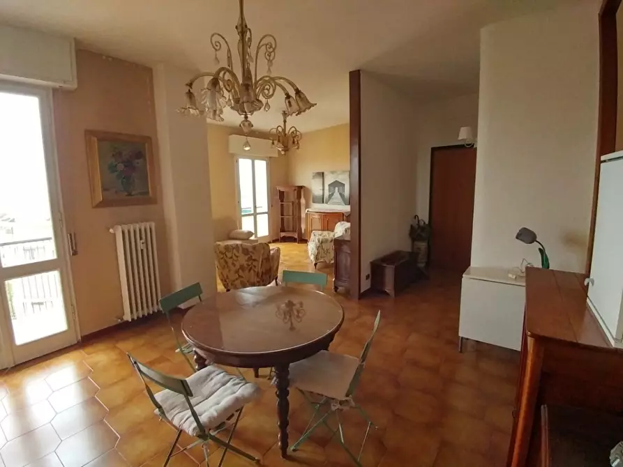 Immagine 1 di Appartamento in vendita  in via Medaglie d'oro a Modena