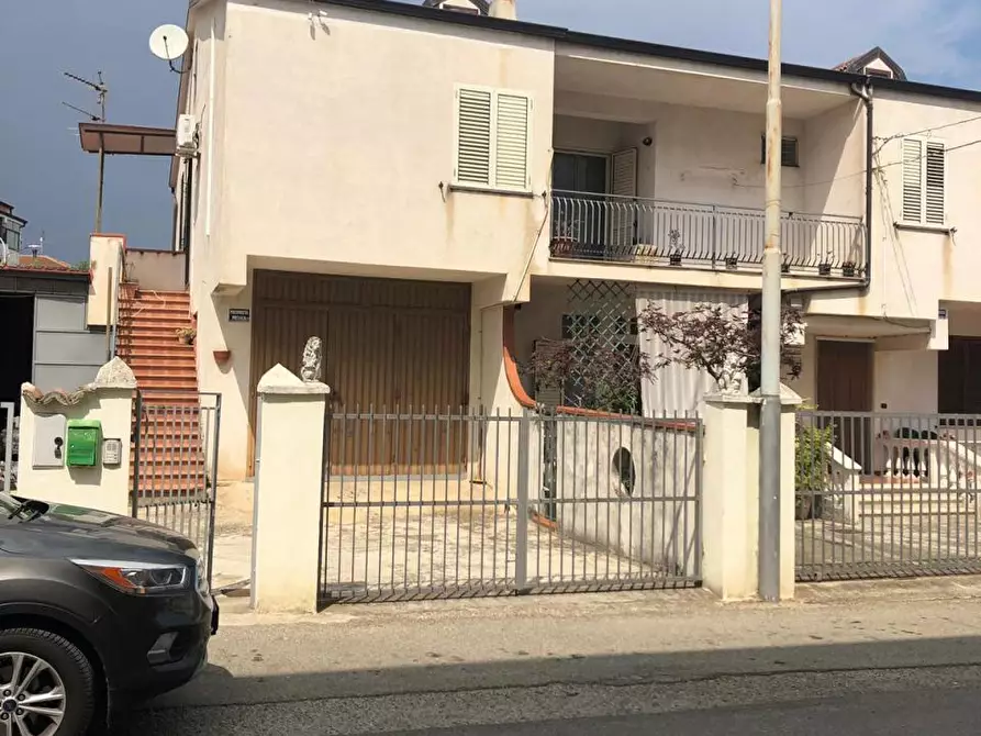 Immagine 1 di Appartamento in vendita  in Via Nazionale a Cassano Allo Ionio