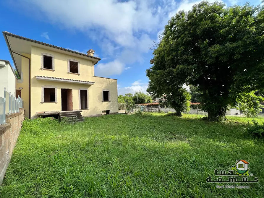 Immagine 1 di Casa indipendente in vendita  a Bassano In Teverina