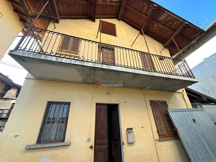 Immagine 1 di Casa indipendente in vendita  a Borgomanero
