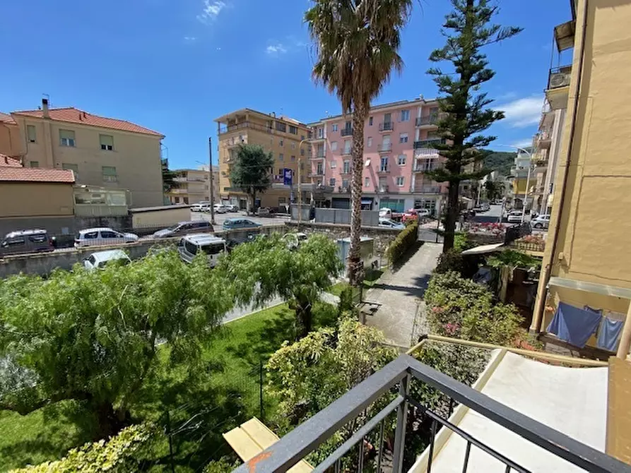 Immagine 1 di Appartamento in vendita  in Via San Francesco a Taggia