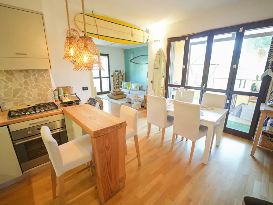 Immagine 1 di Appartamento in vendita  in Viale Nazario Sauro a Rimini