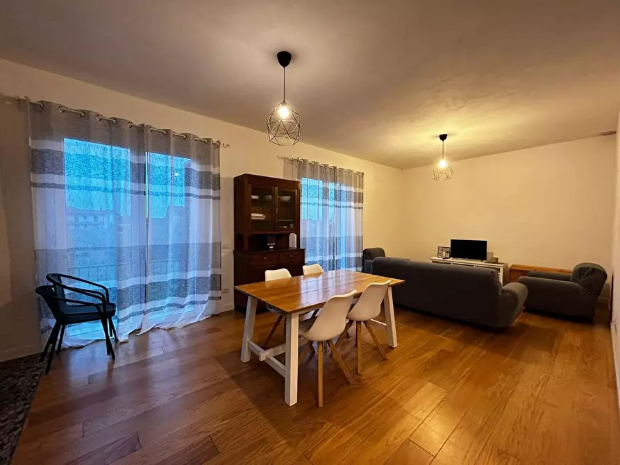 Immagine 1 di Appartamento in affitto  a Castelnuovo Magra