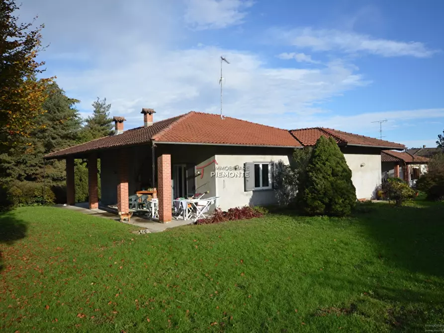 Immagine 1 di Villa in vendita  a Casalbeltrame