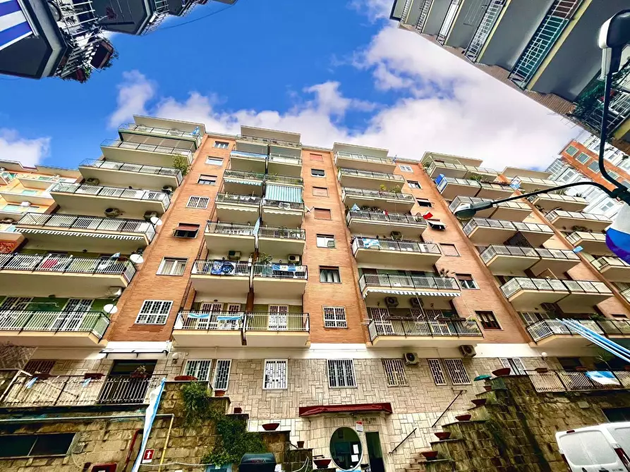 Immagine 1 di Appartamento in vendita  in via pigna a Napoli
