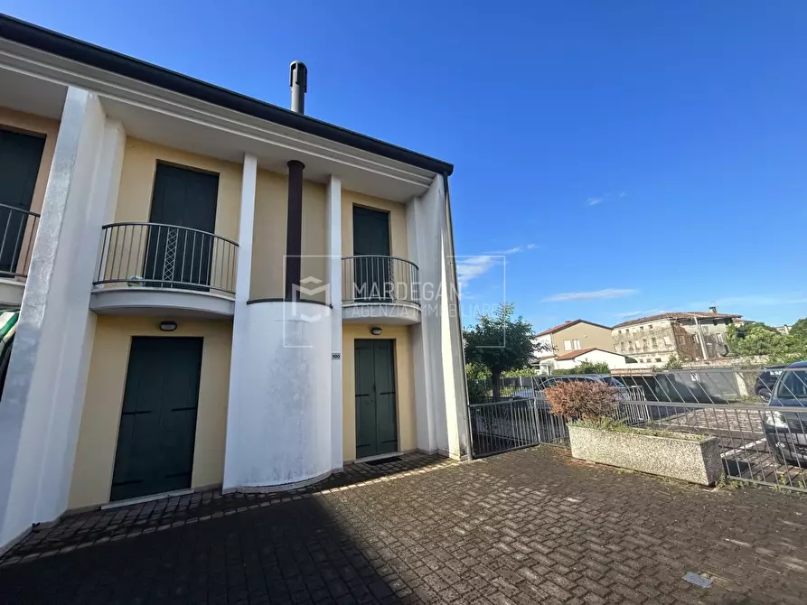 Immagine 1 di Villa in vendita  in VIA ROMA a San Martino Di Lupari