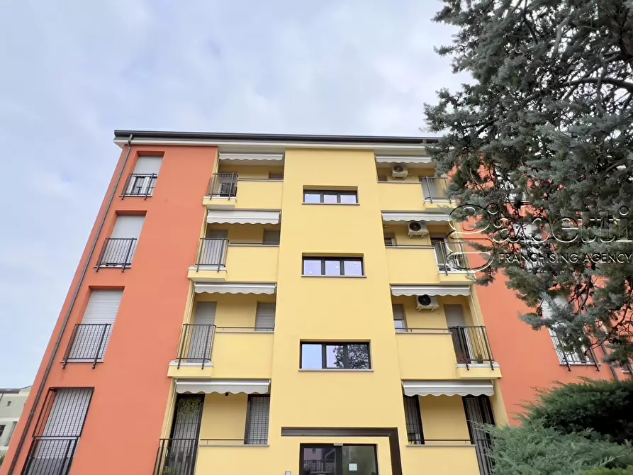 Immagine 1 di Appartamento in vendita  in Via Canova a Rho